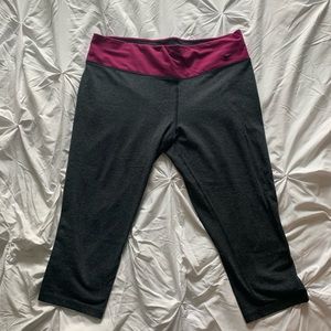Size XL Grey and Purple Cropped Nike Leggings
